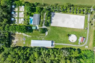 1068 D Rd, Loxahatchee, FL 33470 - Photo 2
