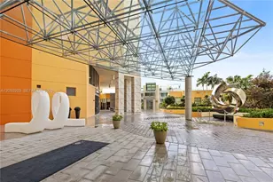 1455 Ocean Dr, Miami Beach, FL 33139 - Photo 2