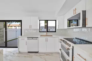 16449 NE 26th Ave, North Miami Beach, FL 33160 - Photo 6