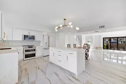 16449 NE 26 Ave, North Miami Beach, FL 33160 - Photo 2