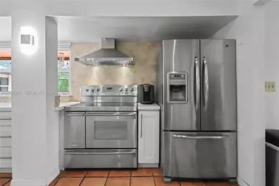 23595 SW 152nd Ave, Homestead, FL 33032 - Photo 8