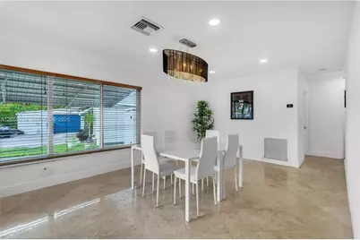 2424 NE 18th Ave, Wilton Manors, FL 33305 - Photo 10