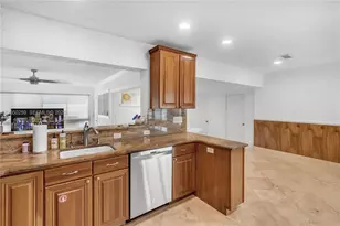 2424 NE 18th Ave, Wilton Manors, FL 33305 - Photo 6
