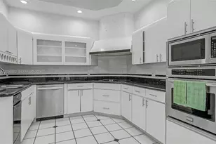 7030 Sunset Dr, Miami, FL 33143 - Photo 16