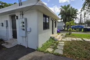 1281 NE 110th St, Miami, FL 33161 - Photo 2