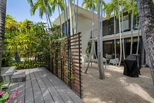 1548 Biarritz Dr, Miami Beach, FL 33141 - Photo 2