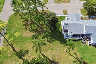 10548 Quincy Ct, Lehigh Acres, FL 33936 - Photo 22