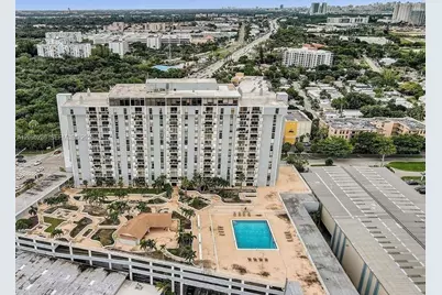 13499 Biscayne Blvd #1407, North Miami, FL 33181 - Photo 20