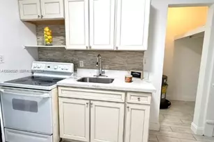669 NW 28th St, Miami, FL 33127 - Photo 10