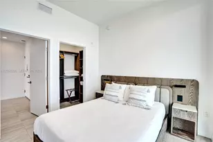 580 72nd St, Miami Beach, FL 33141 - Photo 16