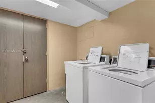 2899 Collins Ave, Miami Beach, FL 33140 - Photo 12