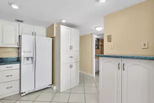 9273 Collins Ave, Surfside, FL 33154 - Photo 16