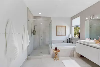 7515 NW 99th Ave, Doral, FL 33178 - Photo 24