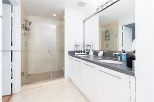 90 SW 3rd St, Miami, FL 33130 - Photo 12