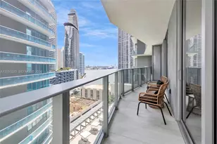 77 SE 5th St, Miami, FL 33131 - Photo 1