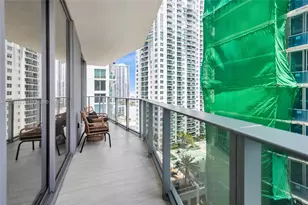 77 SE 5th St, Miami, FL 33131 - Photo 22