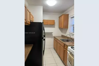1265 W 24th St #121, Hialeah, FL 33010 - Photo 4