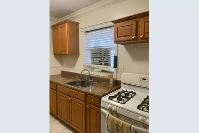 1265 W 24th St #121, Hialeah, FL 33010 - Photo 2