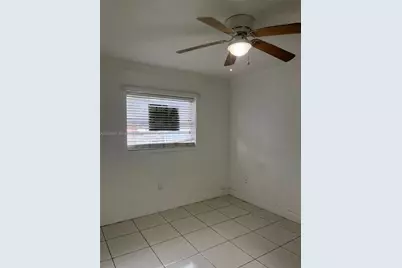 1265 W 24th St #121, Hialeah, FL 33010 - Photo 8