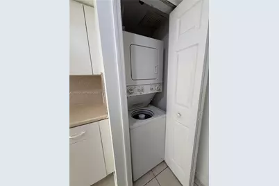 2415 NW 16th St Rd #207-1, Miami, FL 33125 - Photo 6