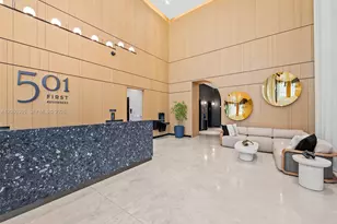 121 NE 5th St, Miami, FL 33132 - Photo 14