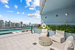 121 NE 5th St, Miami, FL 33132 - Photo 48