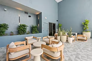 121 NE 5th St, Miami, FL 33132 - Photo 32