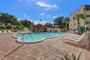 1030 Country Club Dr, Margate, FL 33063 - Photo 16