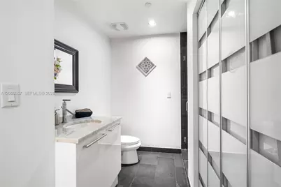 900 Biscayne Blvd #3704, Miami, FL 33132 - Photo 18