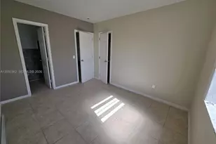 724 SW 7th Terrace, Hallandale Beach, FL 33009 - Photo 2