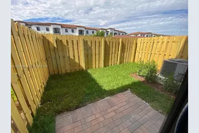 21071 NE 8th Ave #21071, Miami, FL 33179 - Photo 2