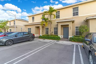 533 NE 5th Pl, Florida City, FL 33034 - Photo 2