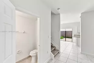 125 SE 34th Terrace, Homestead, FL 33033 - Photo 12
