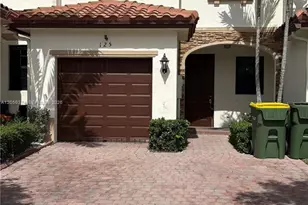 125 SE 34th Terrace, Homestead, FL 33033 - Photo 1
