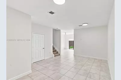 125 SE 34th Ter, Homestead, FL 33033 - Photo 4
