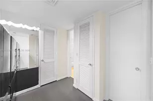 5055 Collins Ave, Miami Beach, FL 33140 - Photo 18