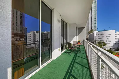 444 NE 30th St #502, Miami, FL 33137 - Photo 22