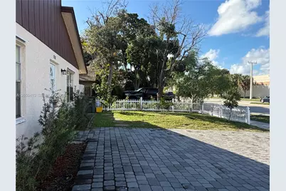 4280 N Dixie Hwy, Boca Raton, FL 33431 - Photo 2