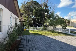 4280 N Dixie Hwy, Boca Raton, FL 33431 - Photo 2