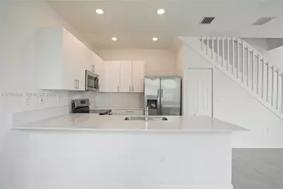 715 SE 15th St #., Homestead, FL 33034 - Photo 18