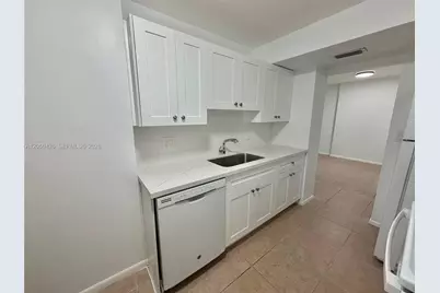 4400 Hillcrest Dr #308A, Hollywood, FL 33021 - Photo 4