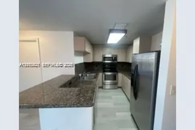 185 SE 14th Ter #1904, Miami, FL 33131 - Photo 4