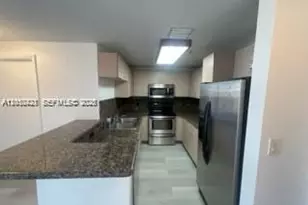 185 SE 14th Terrace, Miami, FL 33131 - Photo 4