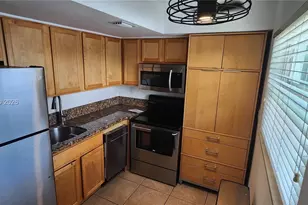 4081 NE 14th Ave, Oakland Park, FL 33334 - Photo 10