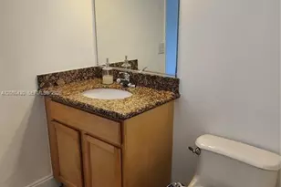 4081 NE 14th Ave, Oakland Park, FL 33334 - Photo 14