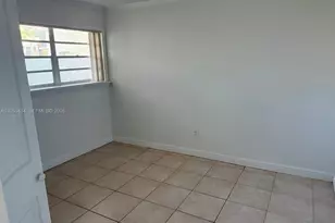 8600 SW 109th Ave, Miami, FL 33173 - Photo 12