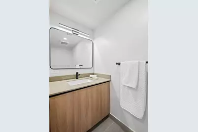 121 NE 5th St #3706, Miami, FL 33132 - Photo 12