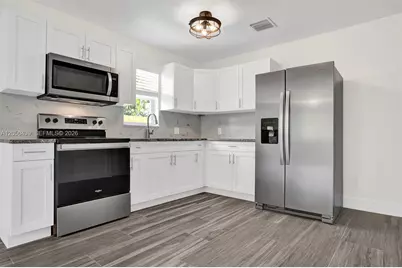 929 S N St #5, Lake Worth, FL 33460 - Photo 1