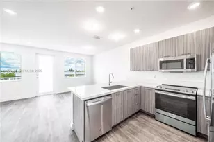 10270 NW 66th St, Doral, FL 33178 - Photo 14