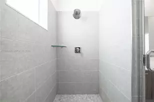 10270 NW 66th St, Doral, FL 33178 - Photo 10